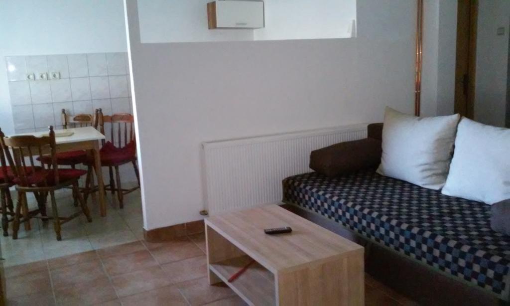 Apartment Laura Gracac  Luaran gambar